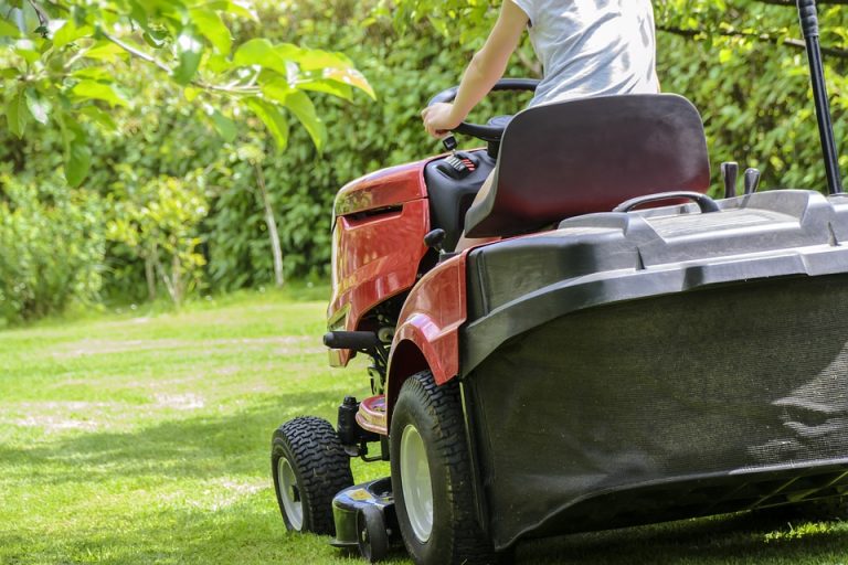 7 Mistakes to Avoid When Starting a Lawn Mower Business