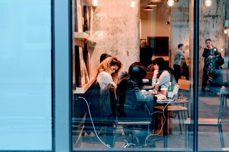 3 Reasons Why You Should Offer Employees a Reasonable Contract
