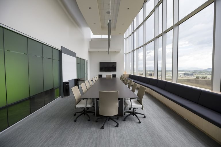 8 Video Conferencing Tools for Effective Meetings