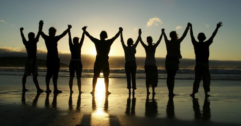 Why a Kayaking Excursion Is Employees Perfect Team-Building Retreat
