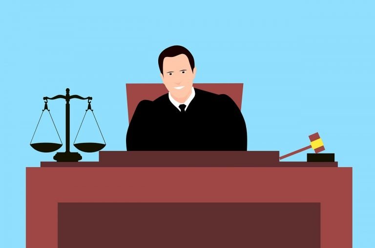How insurance companies handle lawsuits?